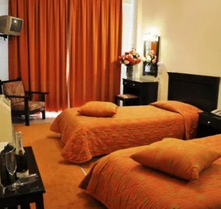 Hotel Famissi Eden