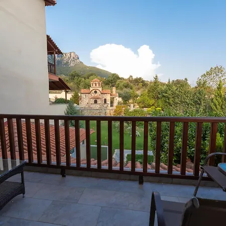 Hotel Famissi Eden